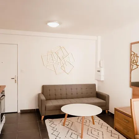 Calvi. T2 2/4 Personnes A 100 Metres De La Apartmán Calvi (Corsica)