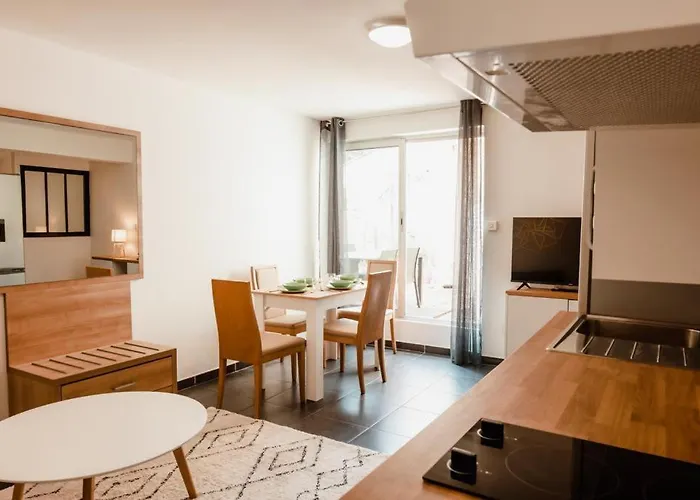 Appartement Calvi. T2 2/4 Personnes à 100 Mètres De La *
