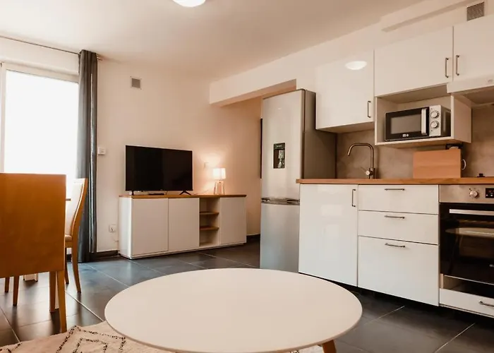 Appartement Calvi. T2 2/4 Personnes à 100 Mètres De La Calvi (Corsica)