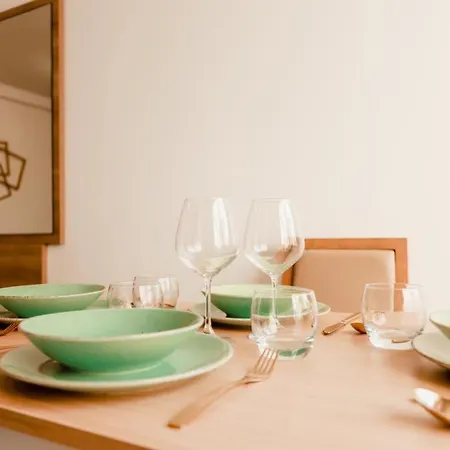 Calvi. T2 2/4 Personnes A 100 Metres De La * Calvi (Corsica)